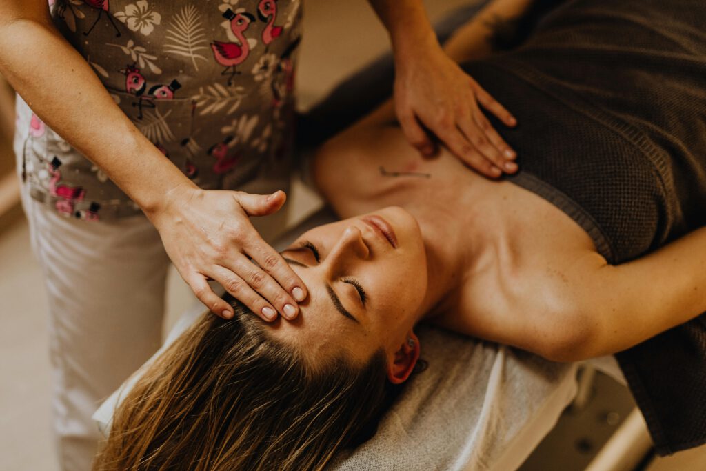 Lomi Massage in Zwickau