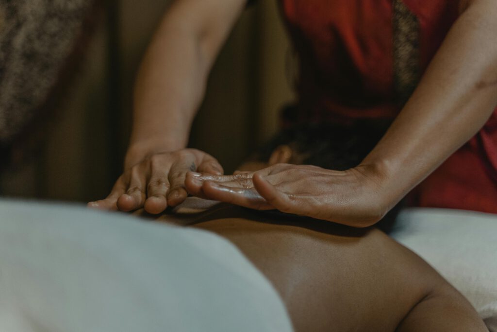 Lomi Massage in Zwickau